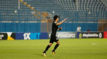 أول أهداف المباراة.. إسلام عيسى يمنح سيراميكا كليوباترا التقدم أمام المصري في الدوري